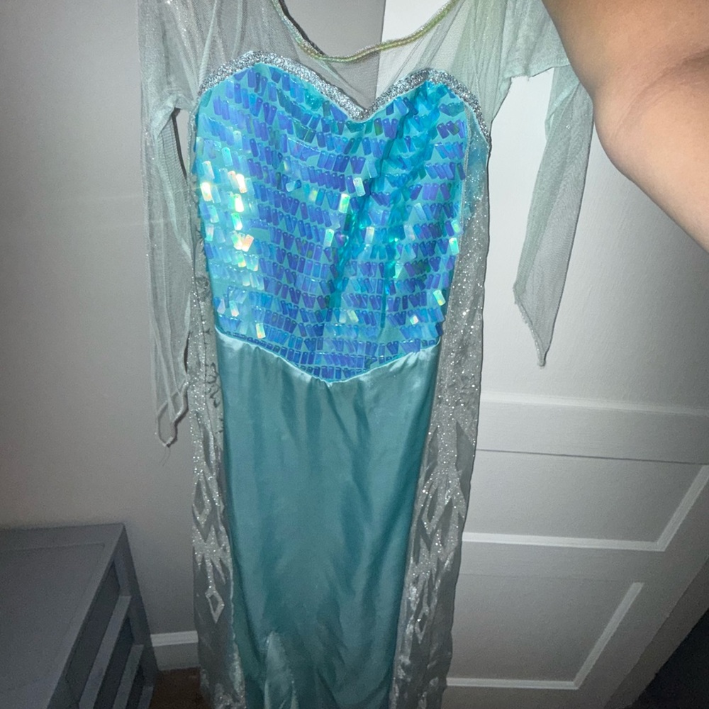 Women’s Elsa dress